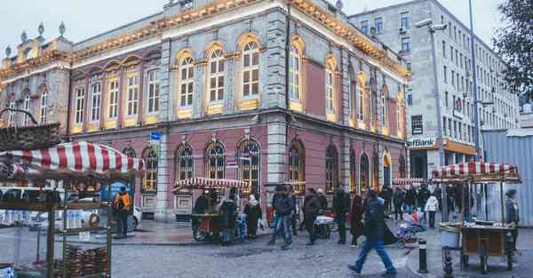 用AI技术复活赫本，AI复活亲人技术