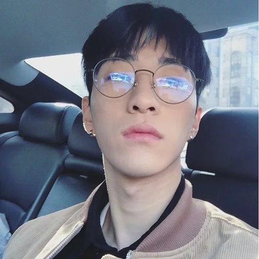 李瑞行萱