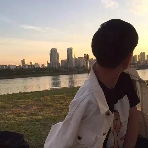 孟华月韦
