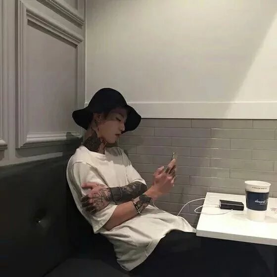 甄枝秀容