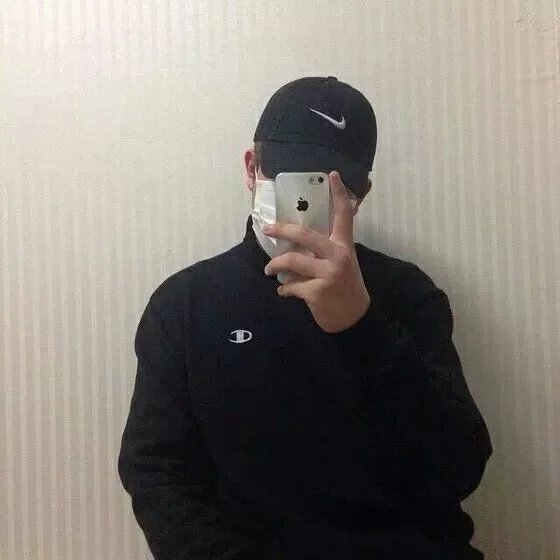 谢康霄瑾
